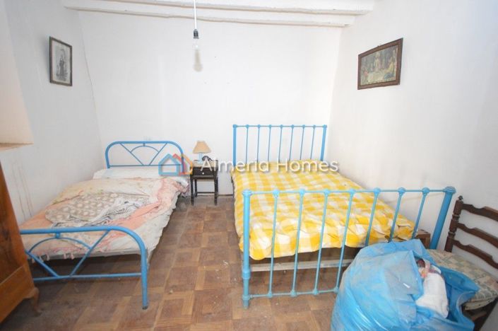 Image No.9-3 Bed Country House for sale