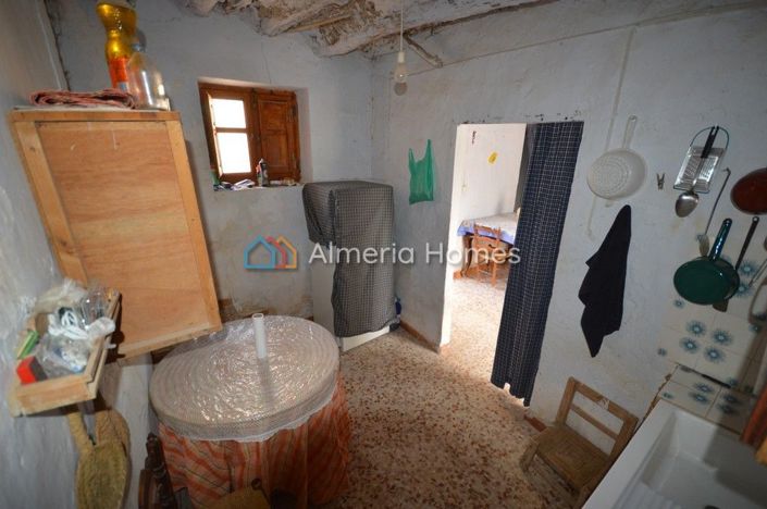 Image No.7-3 Bed Country House for sale