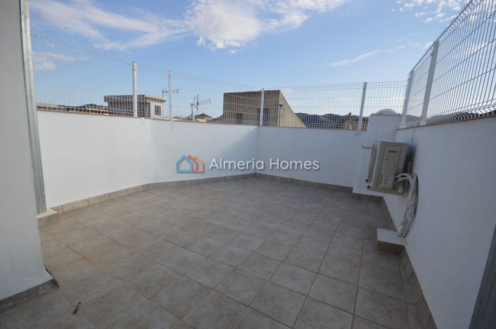 Image No.10-2 Bed Townhouse for sale