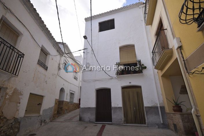 Image No.1-Maison de ville de 4 chambres à vendre à Purchena