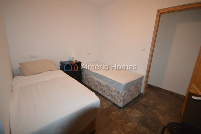 Image No.12-6 Bed Country House for sale