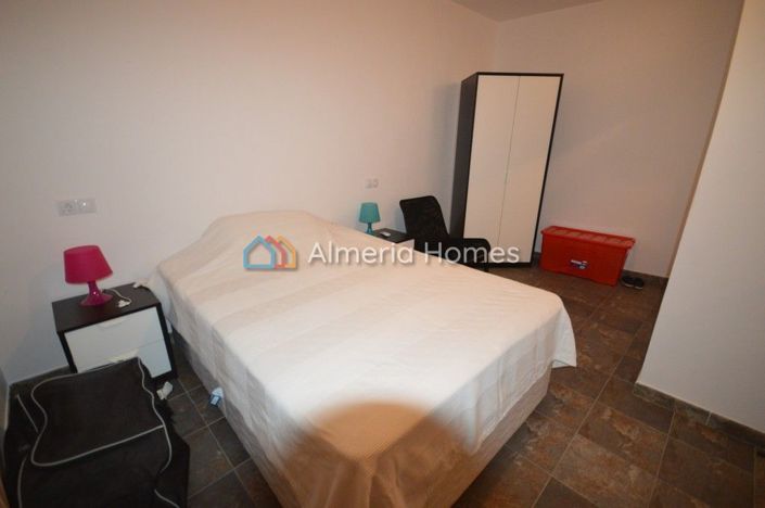 Image No.13-6 Bed Country House for sale
