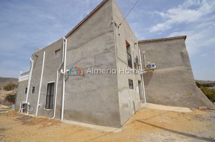 Image No.16-6 Bed Country House for sale