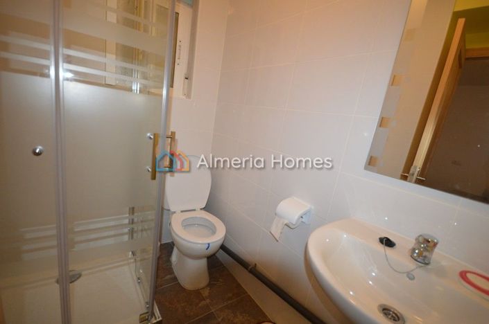 Image No.9-6 Bed Country House for sale