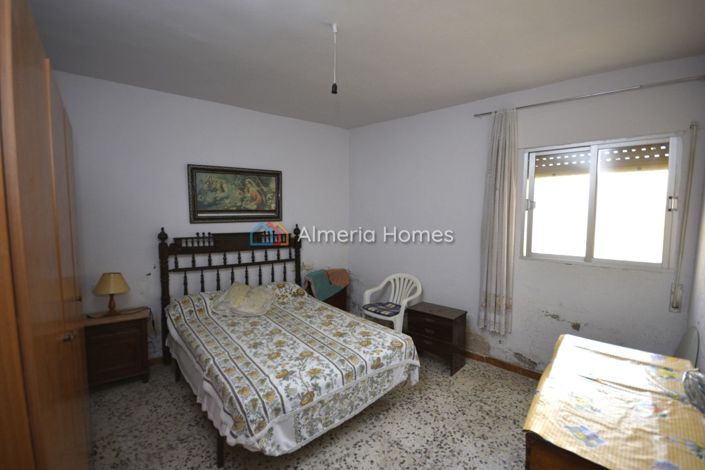 Image No.14-3 Bed Country House for sale