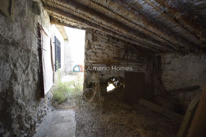 Image No.18-3 Bed Country House for sale