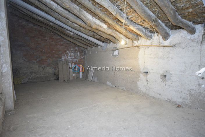 Image No.20-3 Bed Country House for sale