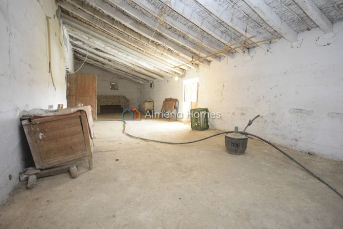 Image No.21-3 Bed Country House for sale