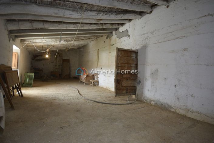 Image No.22-3 Bed Country House for sale