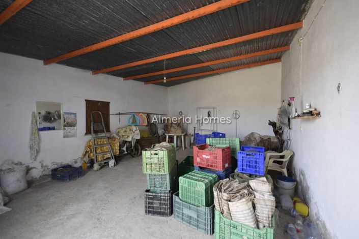 Image No.24-3 Bed Country House for sale