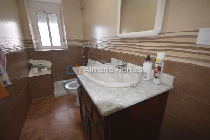 Image No.4-4 Bed Country House for sale