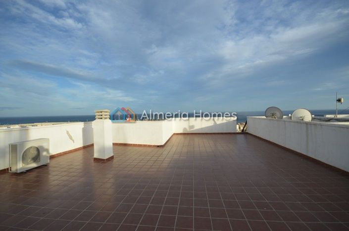 Image No.7-3 Bed Apartment for sale