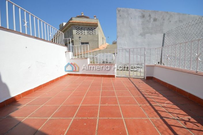 Image No.14-3 Bed Townhouse for sale