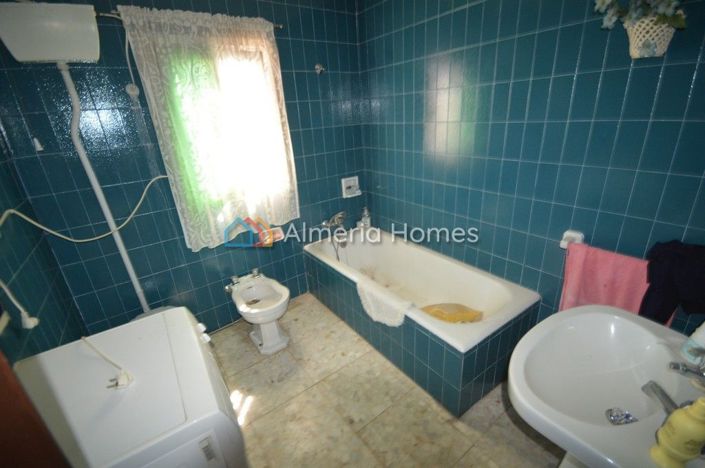 Image No.12-Maison de village de 6 chambres à vendre à Almeria