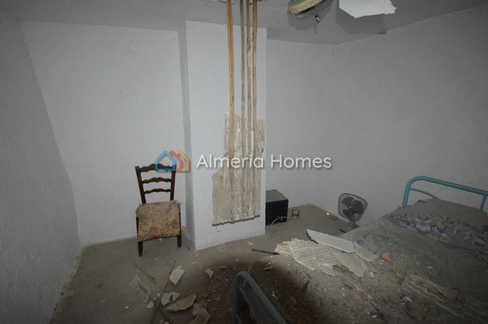 Image No.12-2 Bed Village House for sale