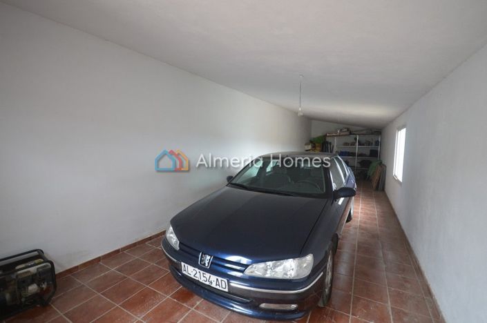 Image No.2-3 Bed Country House for sale