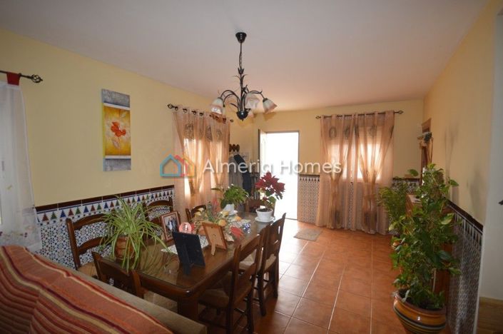 Image No.9-3 Bed Country House for sale