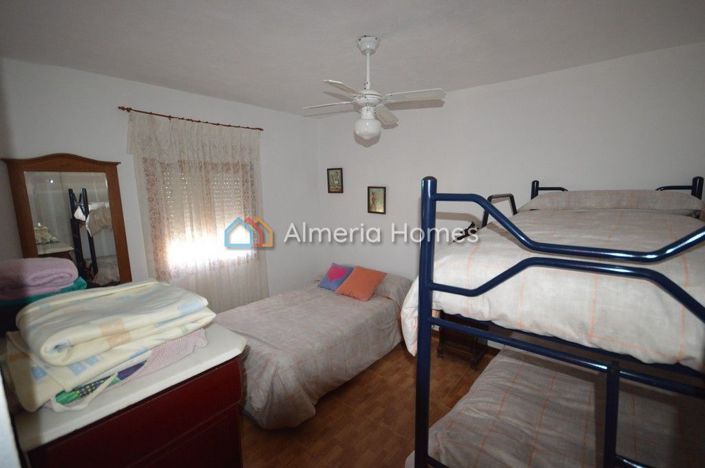 Image No.12-3 Bed Villa for sale