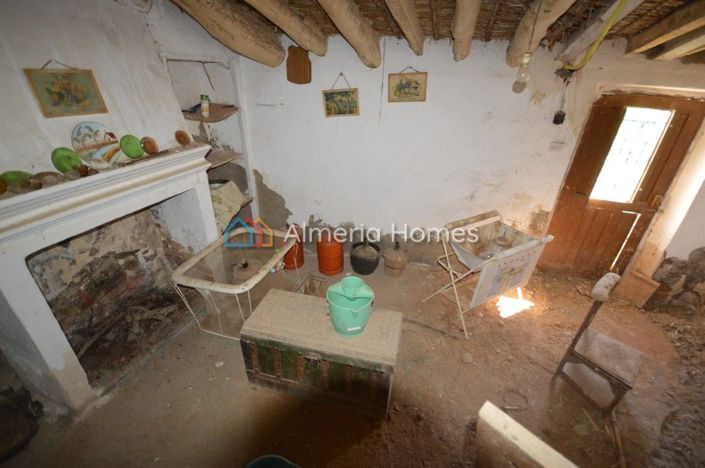 Image No.16-7 Bed Townhouse for sale