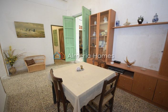 Image No.6-4 Bed Townhouse for sale