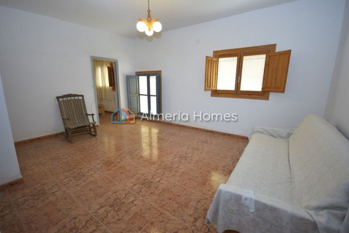 Image No.9-4 Bed Townhouse for sale