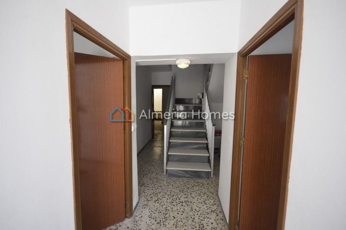 Image No.2-Maison de village de 5 chambres à vendre à Almeria