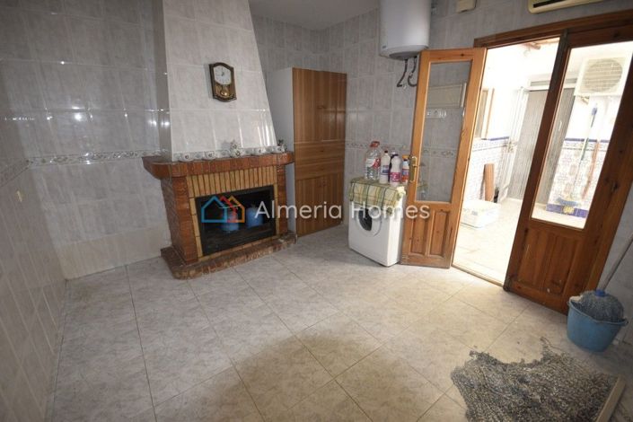 Image No.11-4 Bed Townhouse for sale