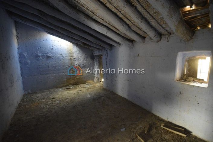 Image No.7-3 Bed Country House for sale