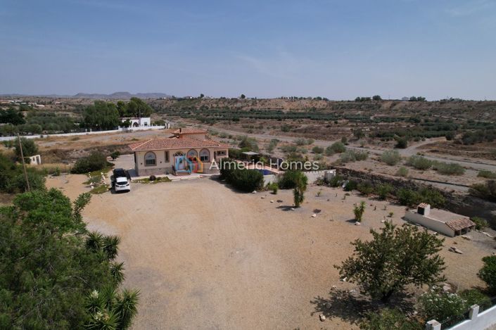 Image No.3-4 Bed Villa for sale