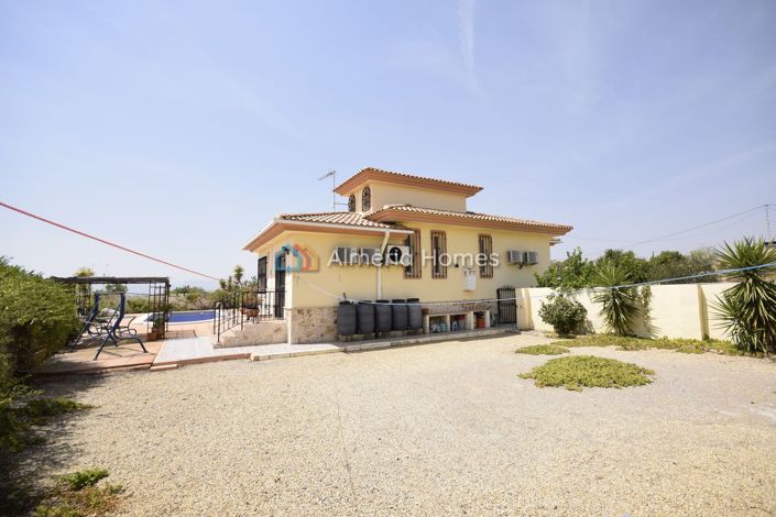 Image No.10-4 Bed Villa for sale