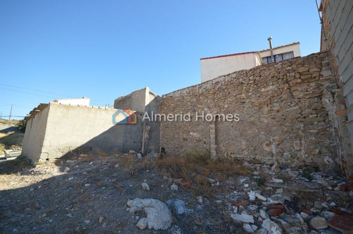 Image No.13-3 Bed Townhouse for sale