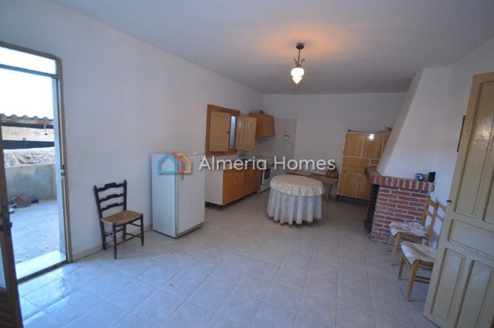 Image No.8-3 Bed Townhouse for sale