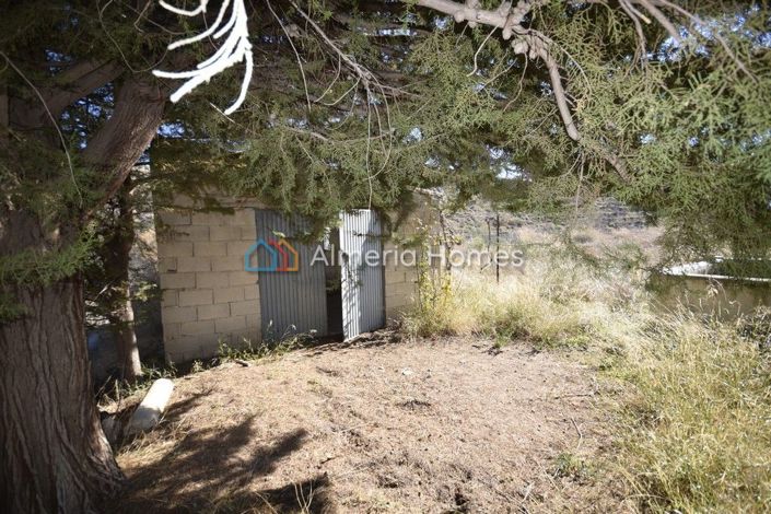 Image No.11-2 Bed Country House for sale