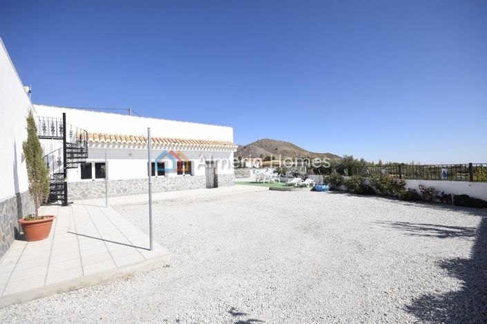 Image No.5-3 Bed Villa for sale