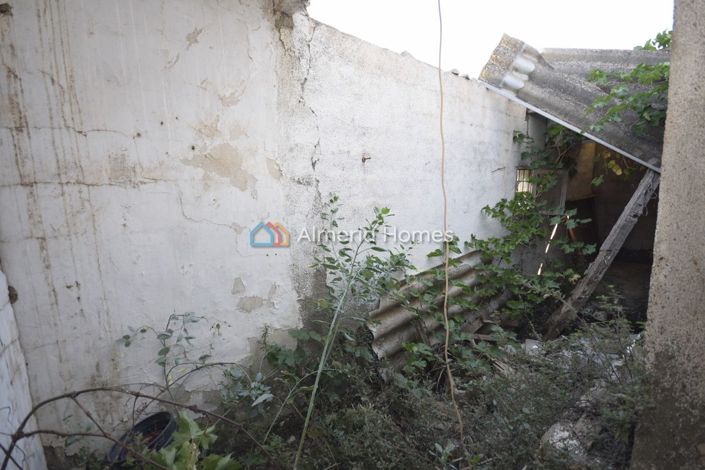 Image No.28-5 Bed Country House for sale