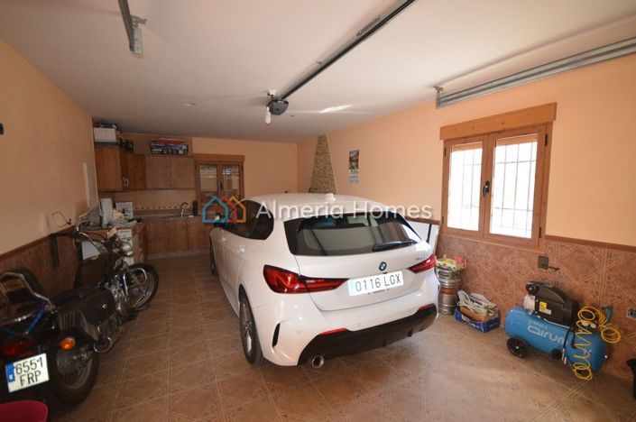 Image No.14-3 Bed Villa for sale