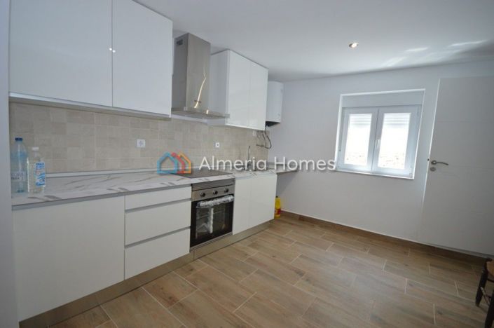 Image No.8-4 Bed Townhouse for sale