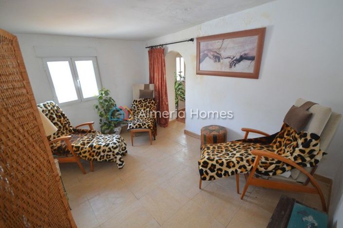 Image No.12-4 Bed Townhouse for sale