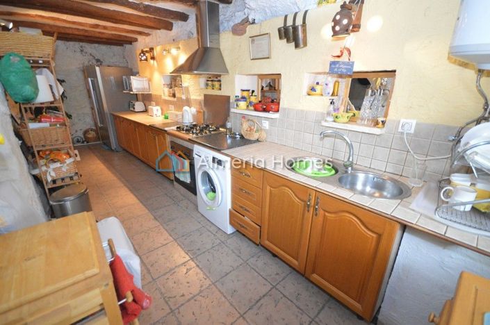 Image No.2-4 Bed Townhouse for sale