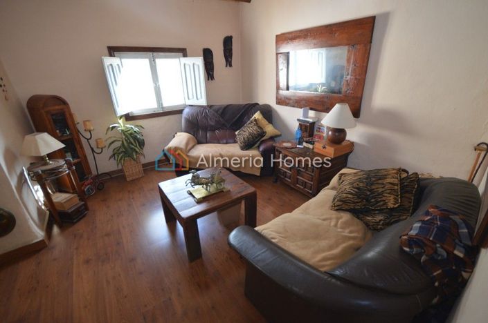 Image No.4-4 Bed Townhouse for sale