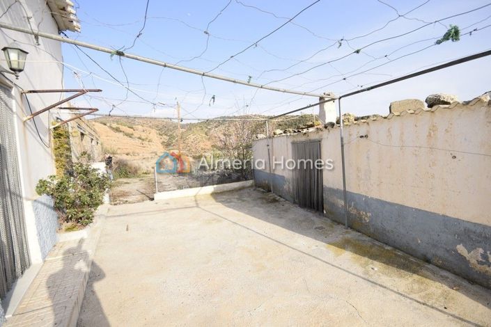 Image No.14-4 Bed Country House for sale