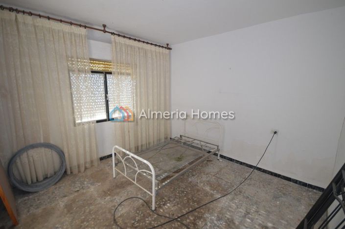 Image No.4-4 Bed Village House for sale