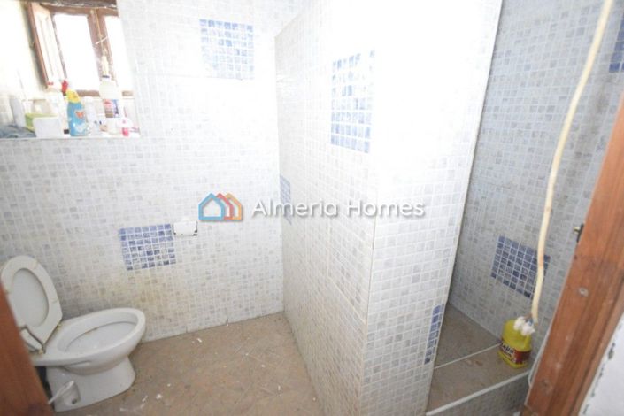 Image No.11-4 Bed Country House for sale