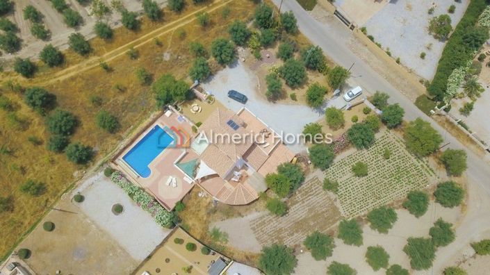 Image No.4-4 Bed Villa for sale