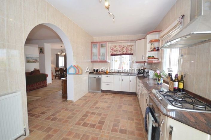 Image No.8-4 Bed Villa for sale