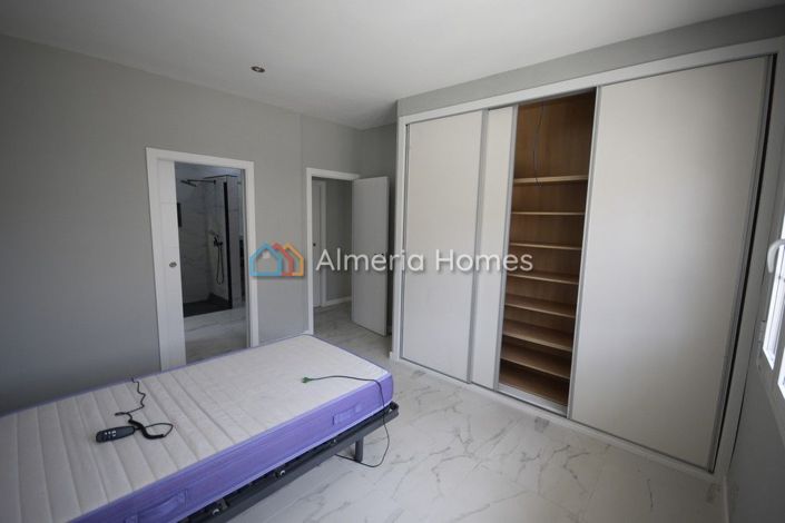 Image No.12-Villa con 4 dormitorios en venta