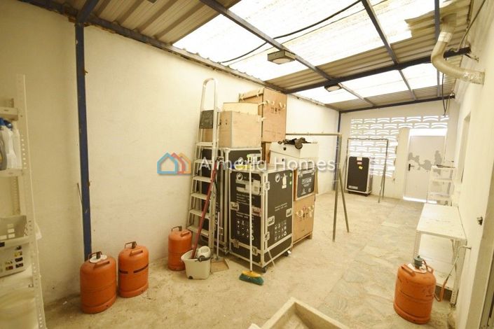 Image No.8-4 Bed Villa for sale