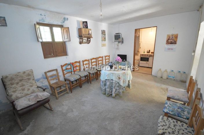 Image No.6-Maison de campagne de 4 chambres à vendre à Oria