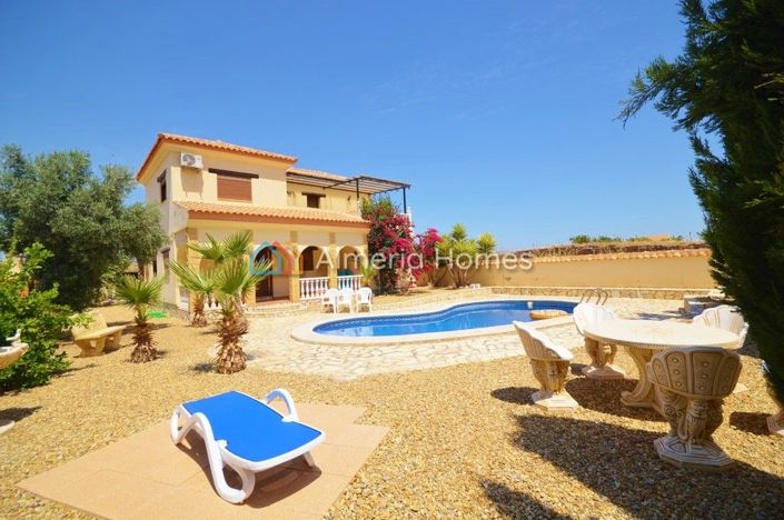 Image No.1-3 Bed Villa for sale