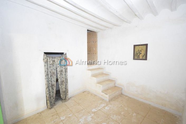 Image No.15-5 Bed Country House for sale